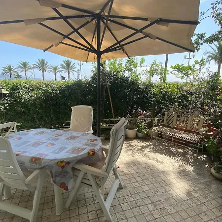 Garden House On The Promenade - Sea View Apartment *