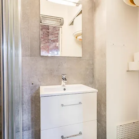 Apartment Location , Port Of Nice, Charming Flat #2