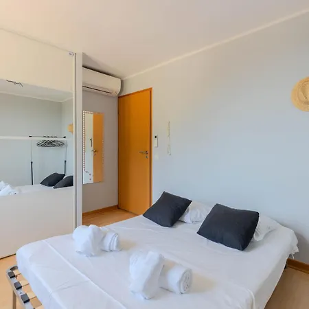 Apartment Bellet - De Charme, 4 Chambres, Plancha & Piscine *