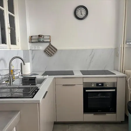 Large For 4 People Apartment