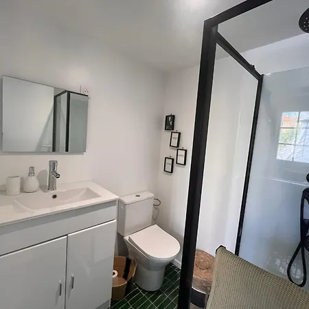 Guest house Maisonnette De Charme Independante Dans Propriete Prive & Jardin A Cimiez *