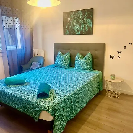 Homestay In A Private Only For Women Near Port *