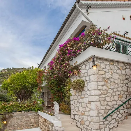 Villa With Amazing View In A Perfect Location