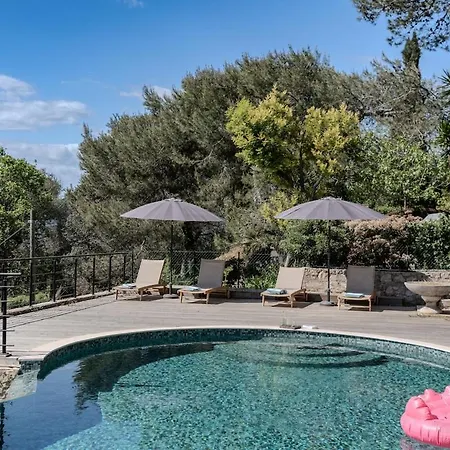 Panoramic-view Villa, 5 En-suites, Pool, Sleeps 10 Villa *