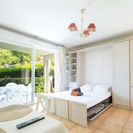 Apartment Summer Holidays Riviera