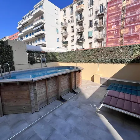 3 Chambres, Piscine Privee Et Parking