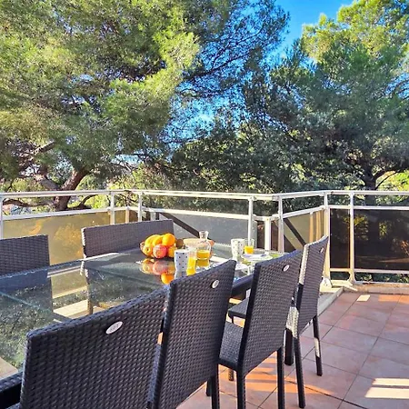 Apartment Grande Terrasse Et Vue Mer, Colline Nicoise *