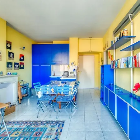 Apartment Bright Two-room With Terrace In Jean-medecin Nice