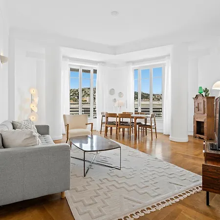 Renting - Auber - Elegant Bright View Station Ac Elevator Apartment