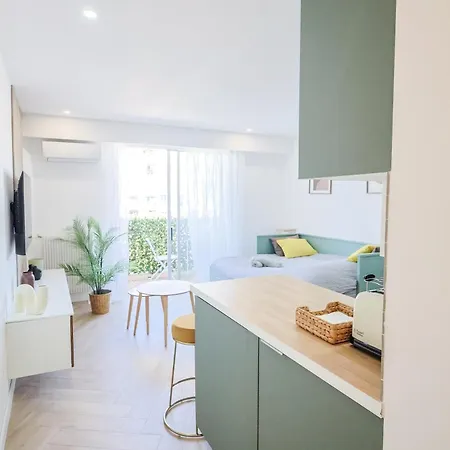 Apartment Perfectly Located Between Sea And Center