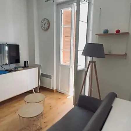 Apartment Bel Appartement, Balcon, 15 Minutes Du Centre