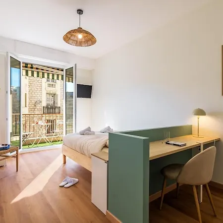 Apartment Charme Nicois, 15min De La Mer, 3 Chambres, Climatisation, Terrasse Nice