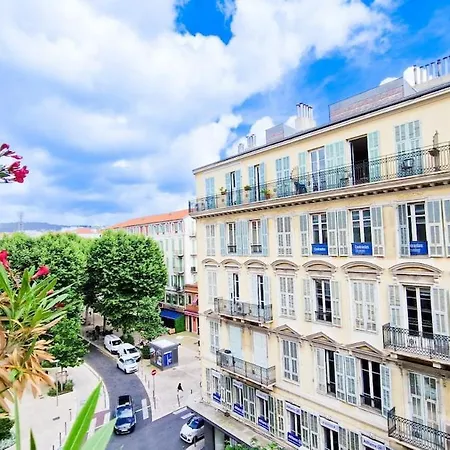 Au Coeur Du Chic Carre D'or Apartment *