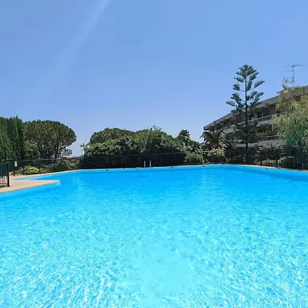 Apartment Avec Terrasse - Piscine - Tennis - Gardien