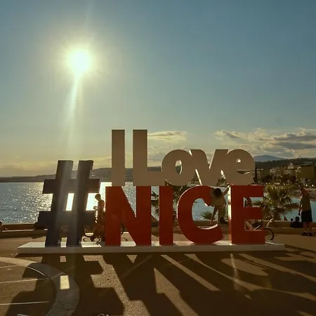 Au Coeur Du Vieux-nice, A 5 Minutes * Nice