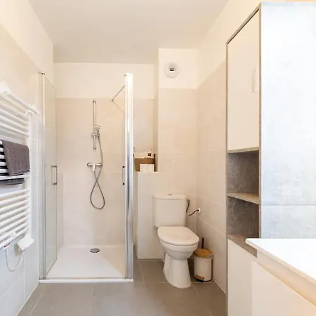 Potiers Apartment