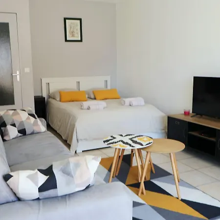 Cozy St Roch With A Terrace Apartment