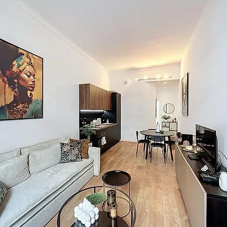 Beautiful With Terrace And Balcony Apartment Nice