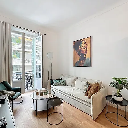 Apartment Beautiful With Terrace And Balcony