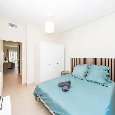 Modern, Bright, And Cozy * Nice