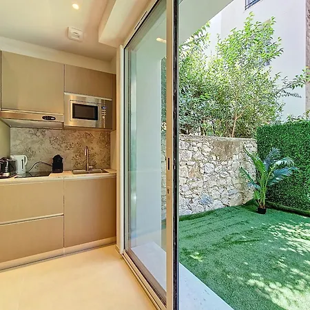 Nestor&jeeves -jardin Terracotta- Terrace, Ac, Walk To Apartment *
