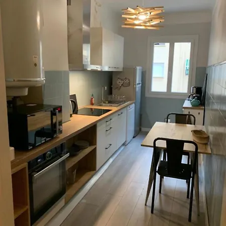 Le Delfino - Stunning T3 Balcony And Private Parking - Port Riquier
