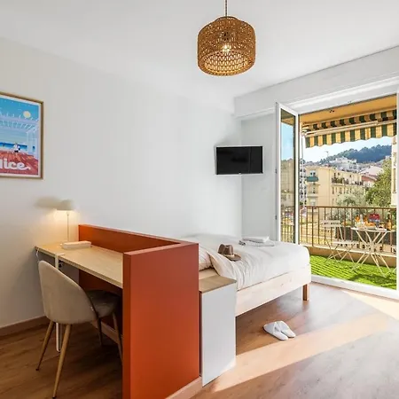 Charme Nicois, 15min De La Mer, 3 Chambres, Climatisation, Terrasse