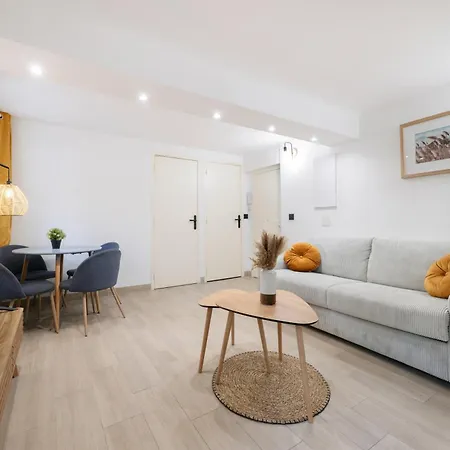 Cozy & Renovated - Close To Market Square Restaurants