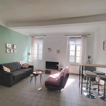 Vieux Fleurie Apartment *