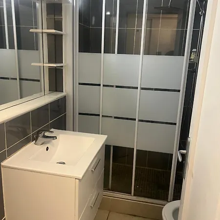 Apartment Port