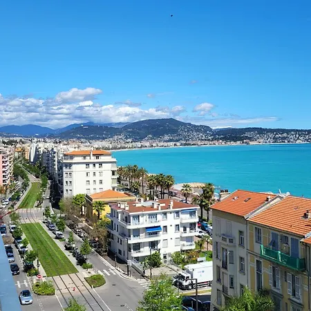 Le Californie Apartment *