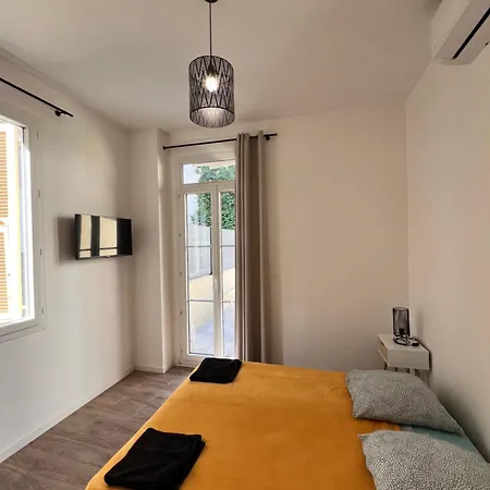 3 Chambres, Piscine Privee Et Parking * Nice