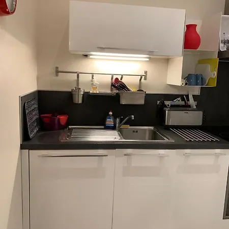 Charming Air-conditioned Apartment-prime Location In Old *