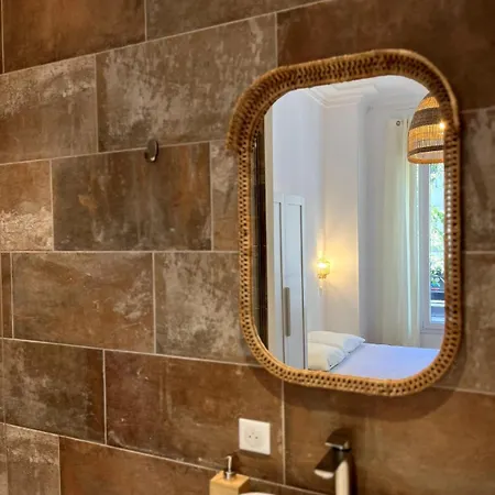 Urban Charm 6 People Near Dowtown With Air Conditioning & Netflix