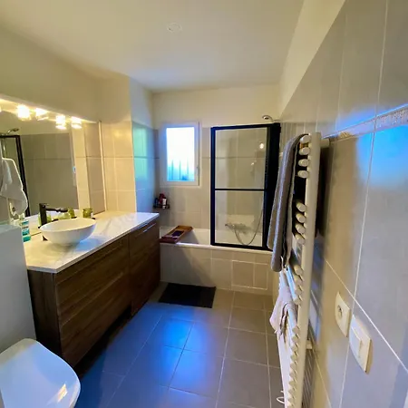 West Ground-floor One Bedroom With Parking, Garden, Pool