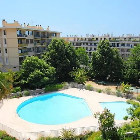 Apartment 2 Pieces Terrasse Piscine Parking Nice