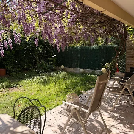 Apartment Jardin Prive 2 Pieces Garage Calme