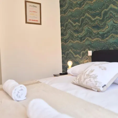 Apartment T3 Neuf Climatise 8 Pers Proche