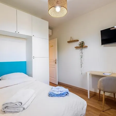 Apartment Charme Nicois, 15min De La Mer, 3 Chambres, Climatisation, Terrasse Nice