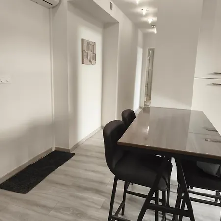 Appartement 2 Et Salon Nice