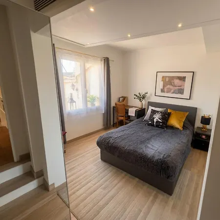 Beautiful 45 M With Terrace In Apartment