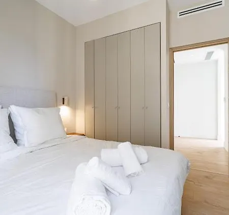 One-bedroom In Carre D'or, 200m * Nice