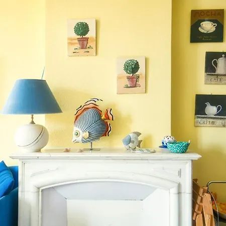 Bright Two-room With Terrace In Jean-medecin *