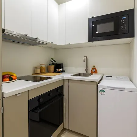 Apartment Charme Nicois, 15min De La Mer, 3 Chambres, Climatisation, Terrasse Nice