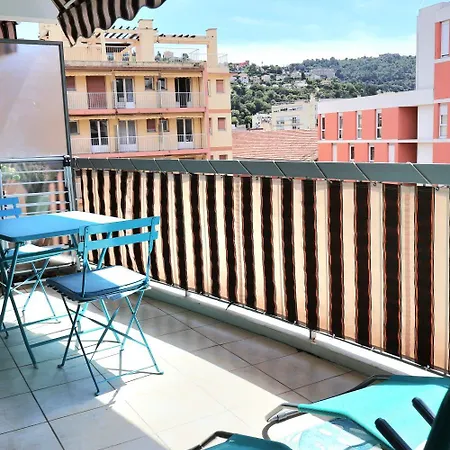 Cozy St Roch With A Terrace Apartment