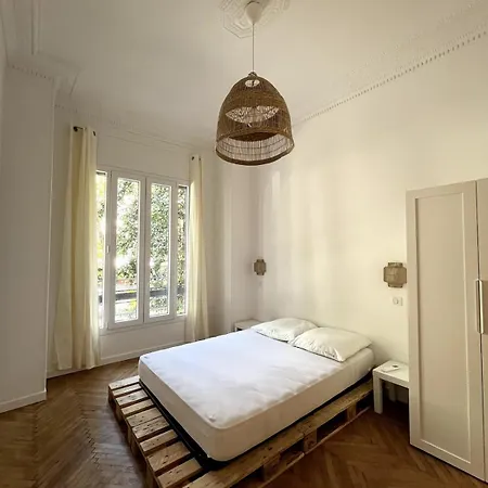 Apartment Urban Charm 6 People Near Dowtown With Air Conditioning & Netflix Nice