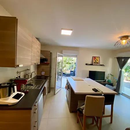 West Ground-floor One Bedroom With Parking, Garden, Pool Apartment