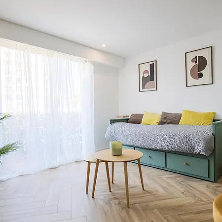 Perfectly Located Between Sea And Center Apartment *