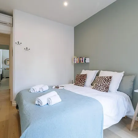 Apartment My Casa Guisol 17 - Elegant 3 Bedroom Near The Old Port *
