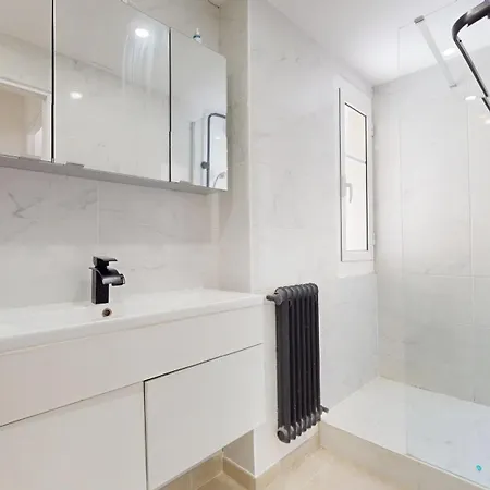 Appartement Grand De 3 Entièrement Rénové - Magnan Proche Nice